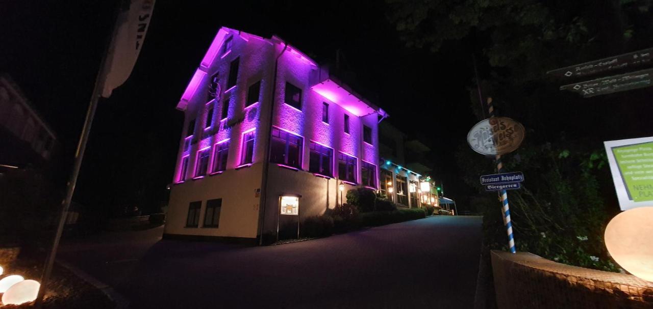 Hotel Bigger Hof - Wirtshaus Platzhirsch Am Jahnplatz オルスベルク エクステリア 写真