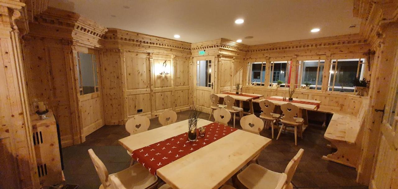 Hotel Bigger Hof - Wirtshaus Platzhirsch Am Jahnplatz オルスベルク エクステリア 写真