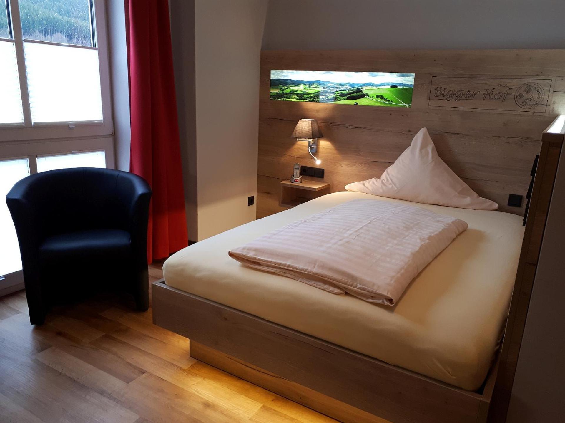 Hotel Bigger Hof - Wirtshaus Platzhirsch Am Jahnplatz オルスベルク エクステリア 写真