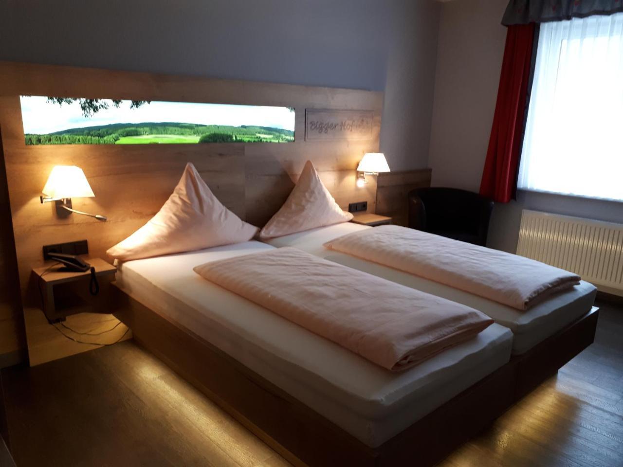 Hotel Bigger Hof - Wirtshaus Platzhirsch Am Jahnplatz オルスベルク エクステリア 写真