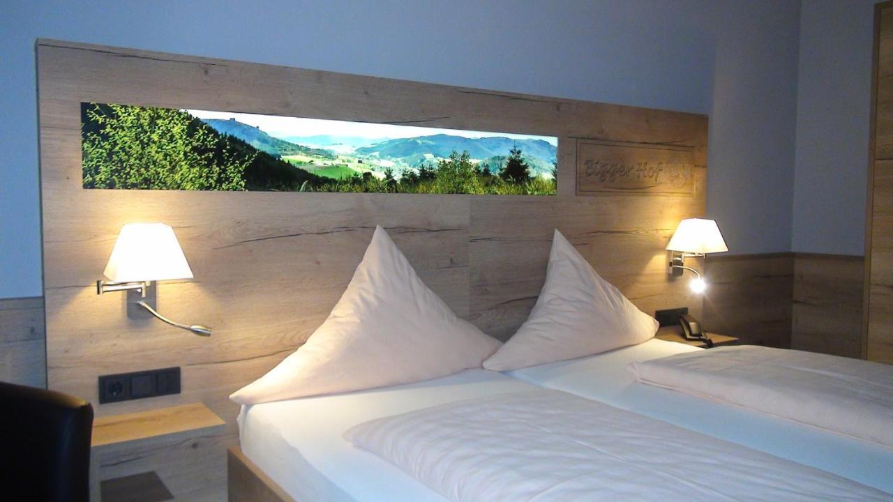 Hotel Bigger Hof - Wirtshaus Platzhirsch Am Jahnplatz オルスベルク エクステリア 写真