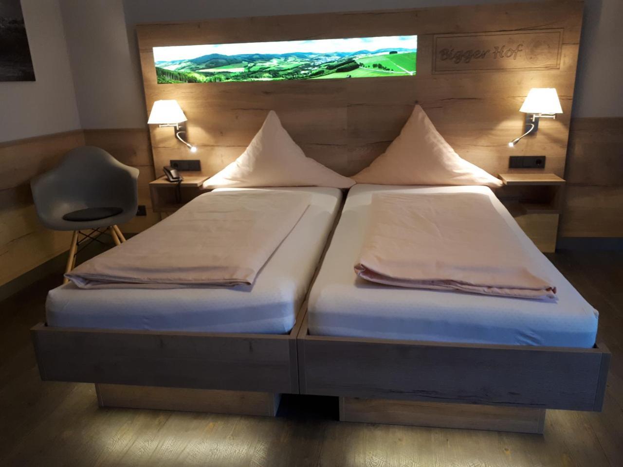 Hotel Bigger Hof - Wirtshaus Platzhirsch Am Jahnplatz オルスベルク エクステリア 写真