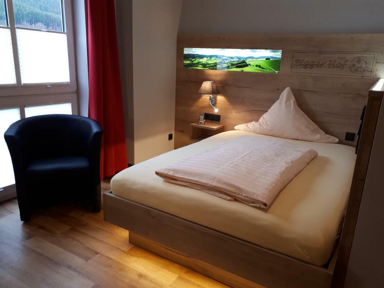 Hotel Bigger Hof - Wirtshaus Platzhirsch Am Jahnplatz オルスベルク エクステリア 写真