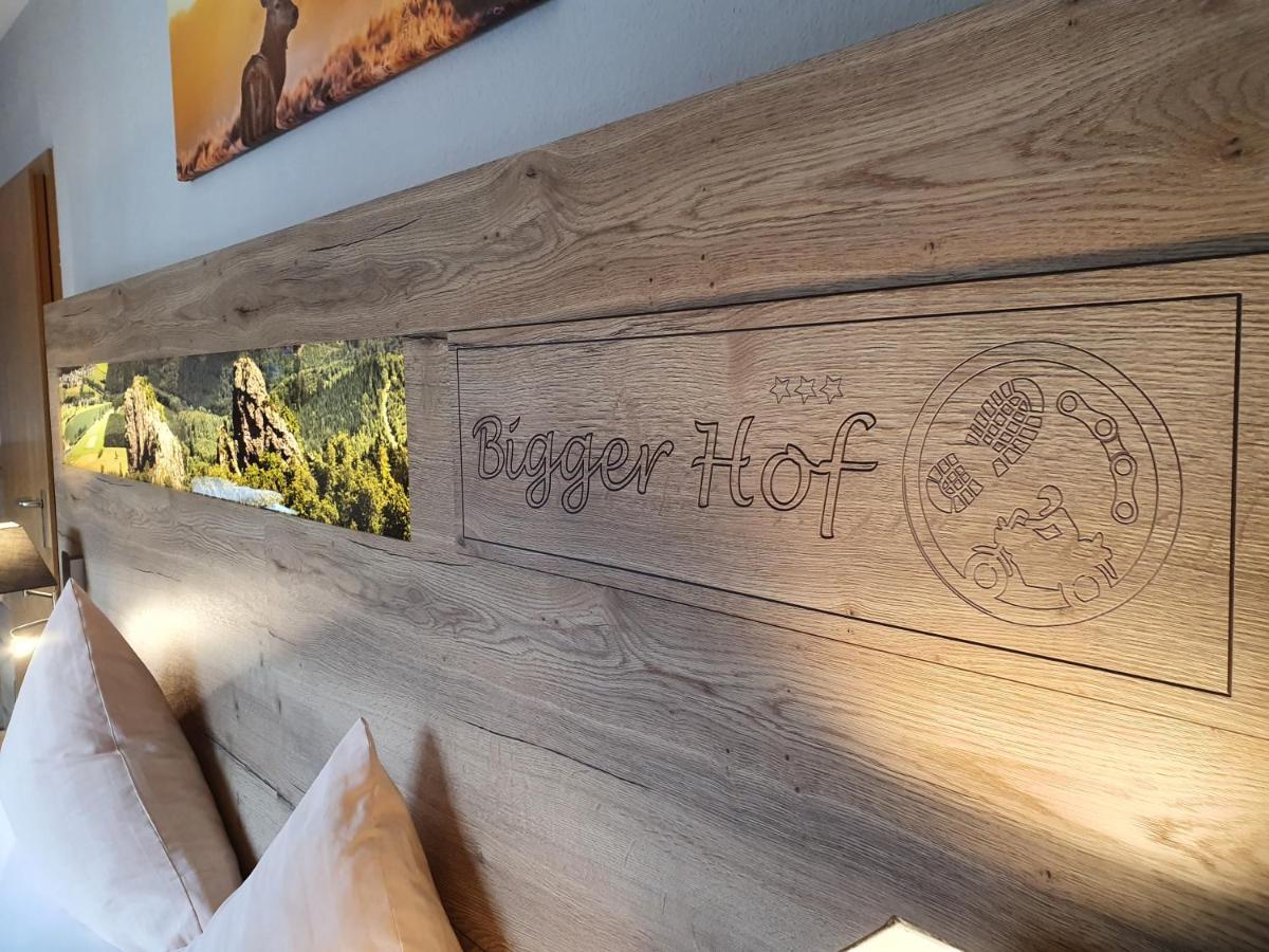 Hotel Bigger Hof - Wirtshaus Platzhirsch Am Jahnplatz オルスベルク エクステリア 写真