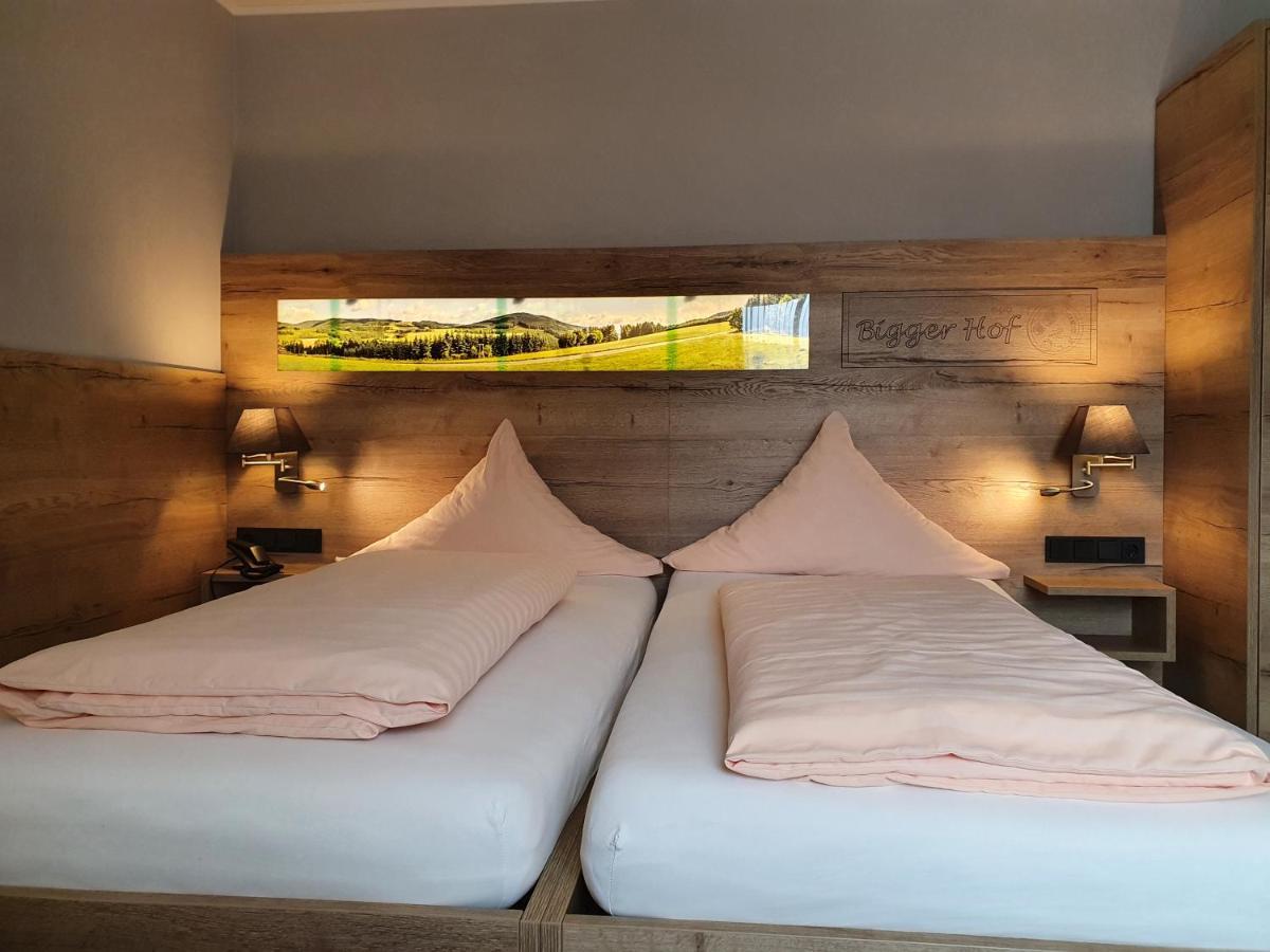 Hotel Bigger Hof - Wirtshaus Platzhirsch Am Jahnplatz オルスベルク エクステリア 写真